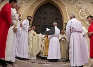 LA FESTA PATRONALE/Apertura della Porta della Misericordia a Petrosino – FOTO E VIDEO
