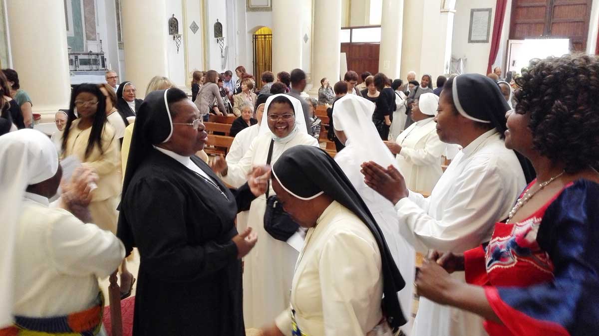 L Anniversario 25 Anni Di Professione Per Servire Gesu Suor Elisabeth E La Festa A Campobello Diocesi Mazara Del Vallo