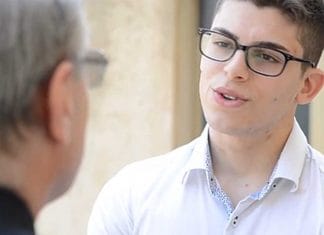 CRONISTI PER 5’/Dina Fortunato e Dario Vallone intervistano il Vescovo a Marinella di Selinunte
